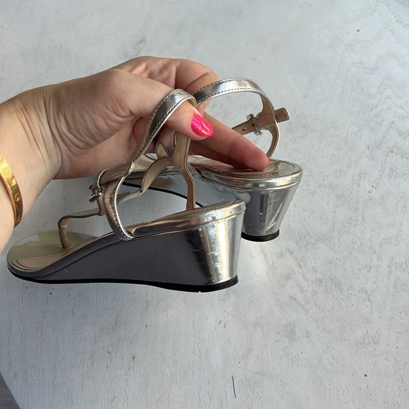 Prada thong low wedge sandals - Picture 7 of 10